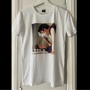 Women’s classic with a twist Graphic T-Shirt, size M, new w/o tag